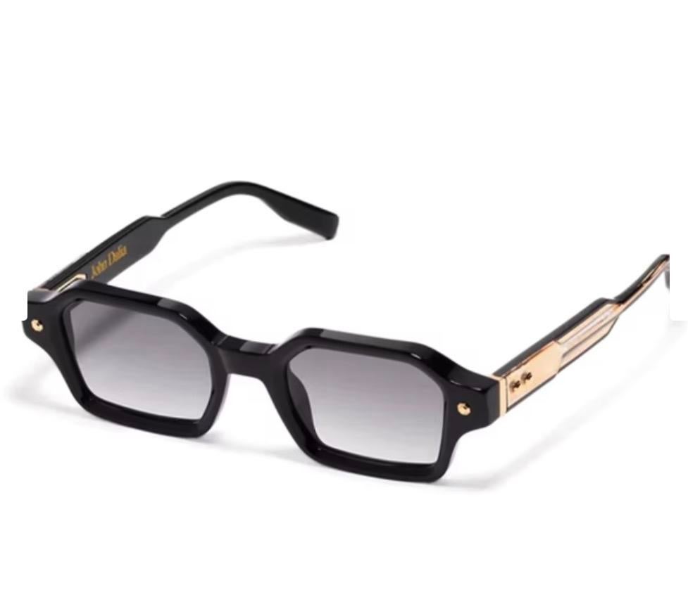 John Dalia Bril - Stijlvolle Zonnebril, Overige merken, Zonnebril, Zwart, Nieuw