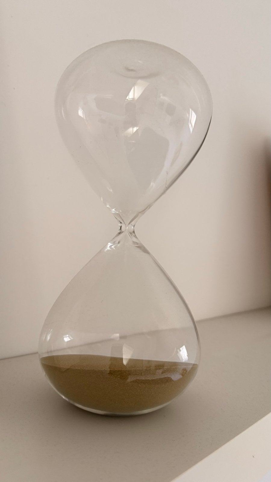 Polspotten zandloper met goudkleurig zand, Nieuw, Ophalen of Verzenden, Glas, Goud