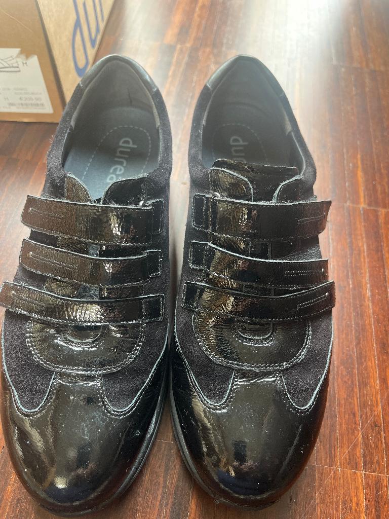 Zwarte Durea schoen met klittenband, maat 6,5 K, Kleding | Dames, Schoenen, Durea, Zwart, Ophalen of Verzenden, Sneakers of Gympen