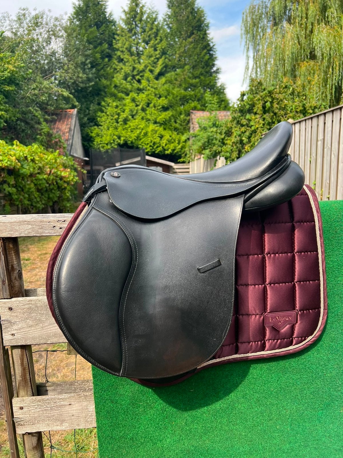 Waldhausen veelzijdigszadel 17,5 inch, Dieren en Toebehoren, Paarden en Pony's | Zadels, Ophalen of Verzenden