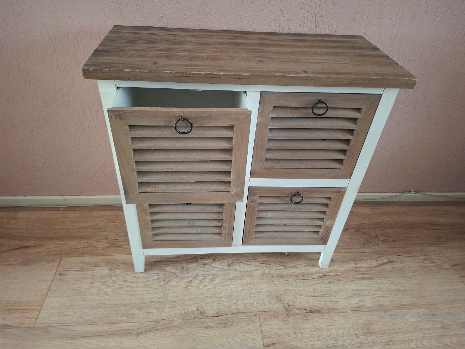 Houten ladekastje met jaloeziedeur, Ophalen, Gebruikt, Rustiek, 50 tot 100 cm