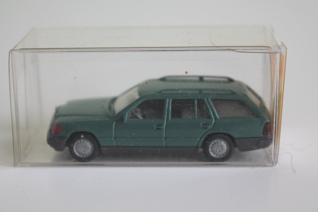 Wiking Mercedes 230 TE, Ophalen of Verzenden, Zo goed als nieuw, Auto, Wiking