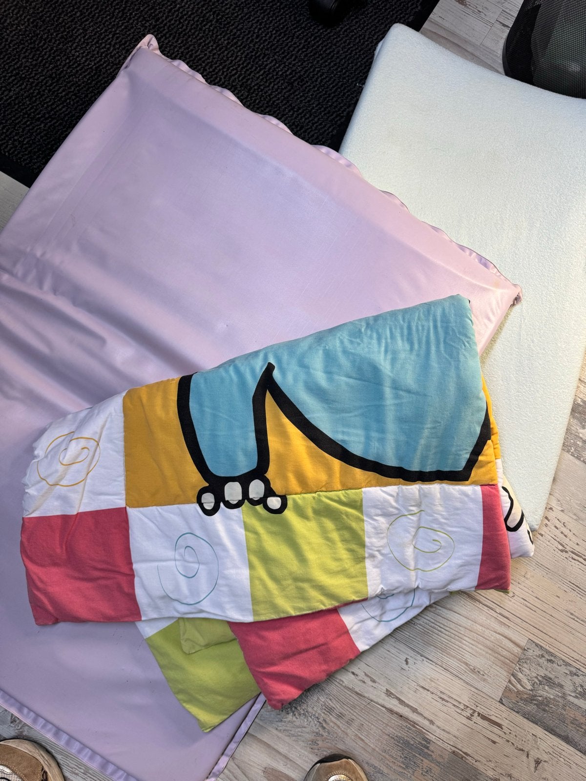 Aankleedkussen met hoes en 2 boxkleden, Ophalen, Gebruikt
