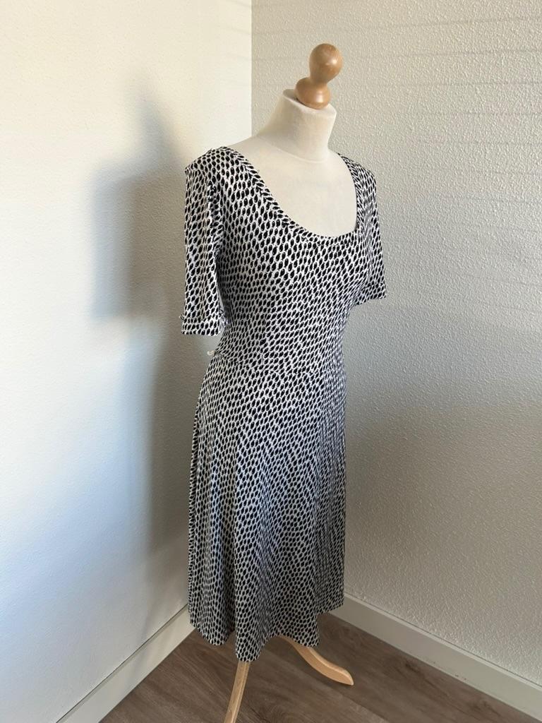King Louie maat XL zwart witte visjes swing jurk 3113, Zwart, Maat 46/48 (XL) of groter, Ophalen of Verzenden, Zo goed als nieuw