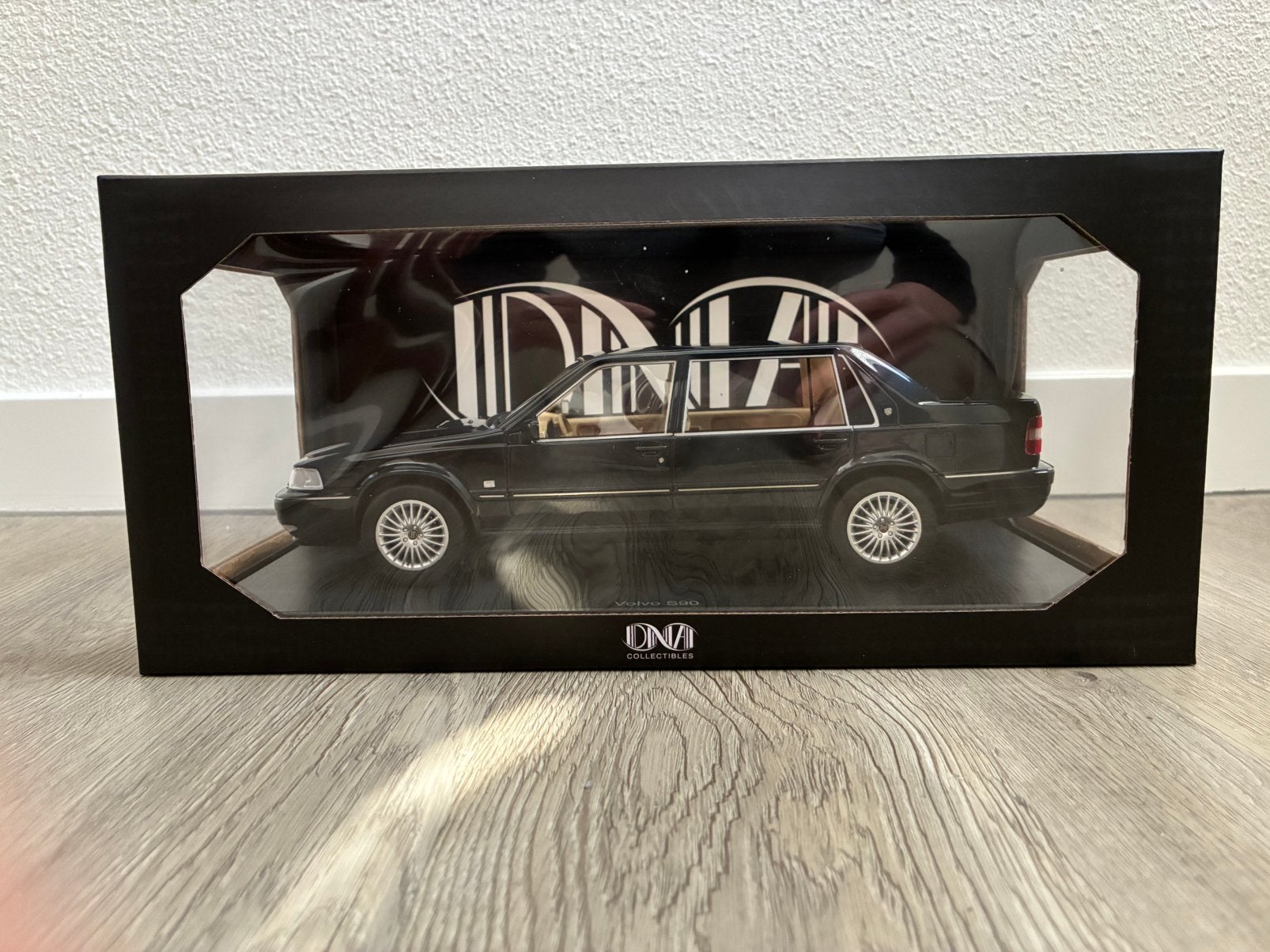 Volvo S90 Royal - DNA Collectibles 1:18, Ophalen of Verzenden, Nieuw, Overige merken