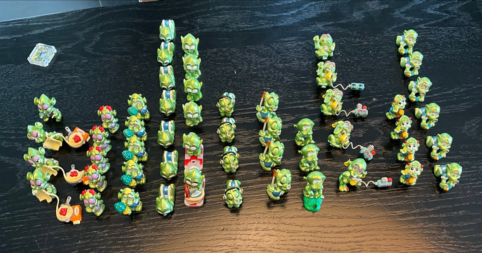 Grote verzameling Kinder Surprise figuren, Ophalen of Verzenden, Gebruikt