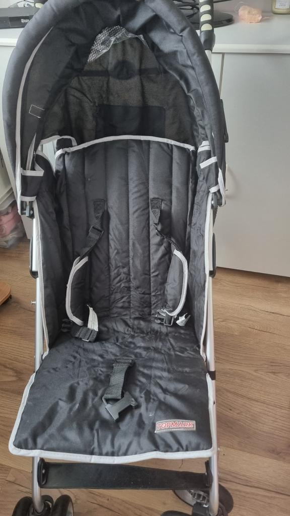 Kinder Buggy van het merk Topmark., Kinderen en Baby's, Buggy's, Ophalen, Zo goed als nieuw, Verstelbare rugleuning