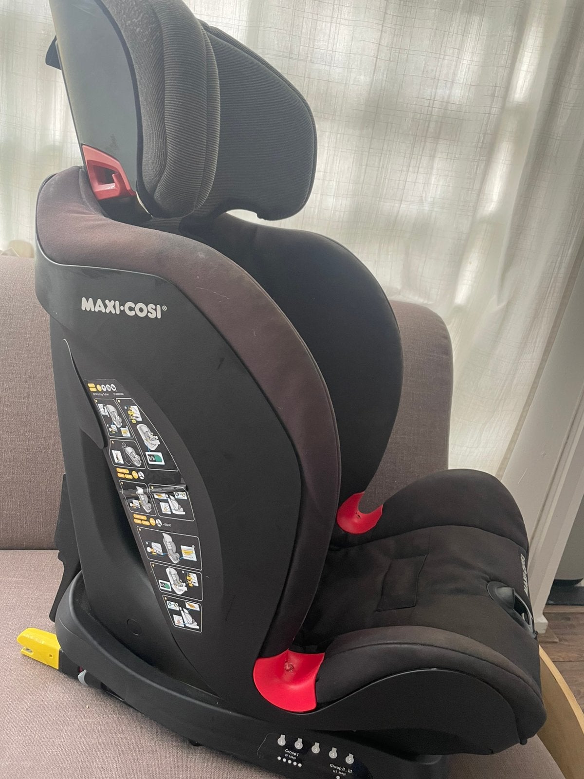 Maxi cosi titan, Kinderen en Baby's, Autostoeltjes, Gebruikt, Verstelbare rugleuning, 9 t/m 18 kg, Ophalen of Verzenden