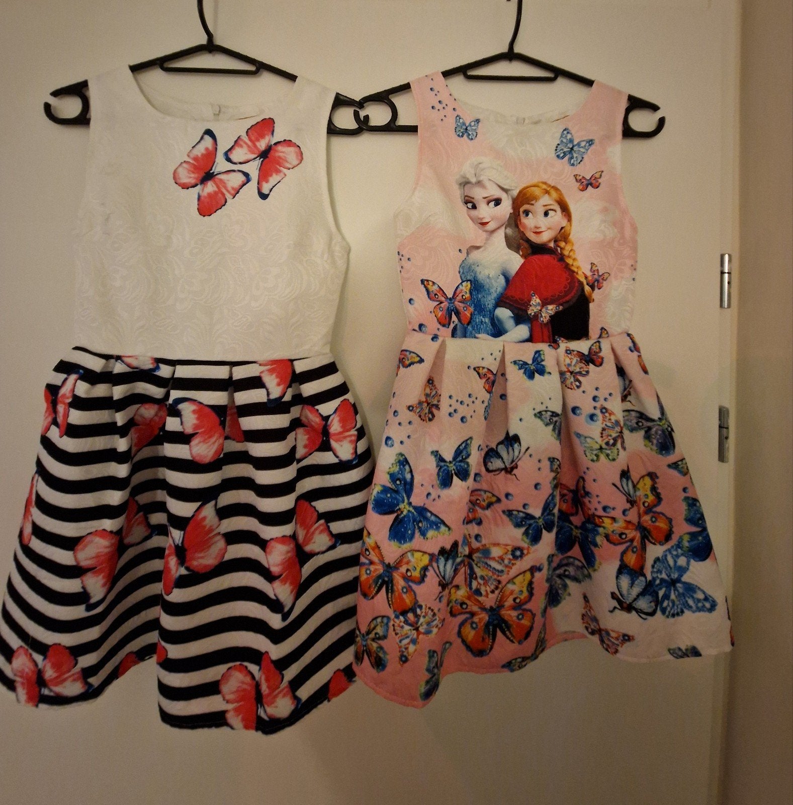 Zomer Jurkjes: 1 Vlinders & 1 Frozen, Kinderen en Baby's, Ophalen of Verzenden, Zo goed als nieuw, Meisje, Jurk of Rok