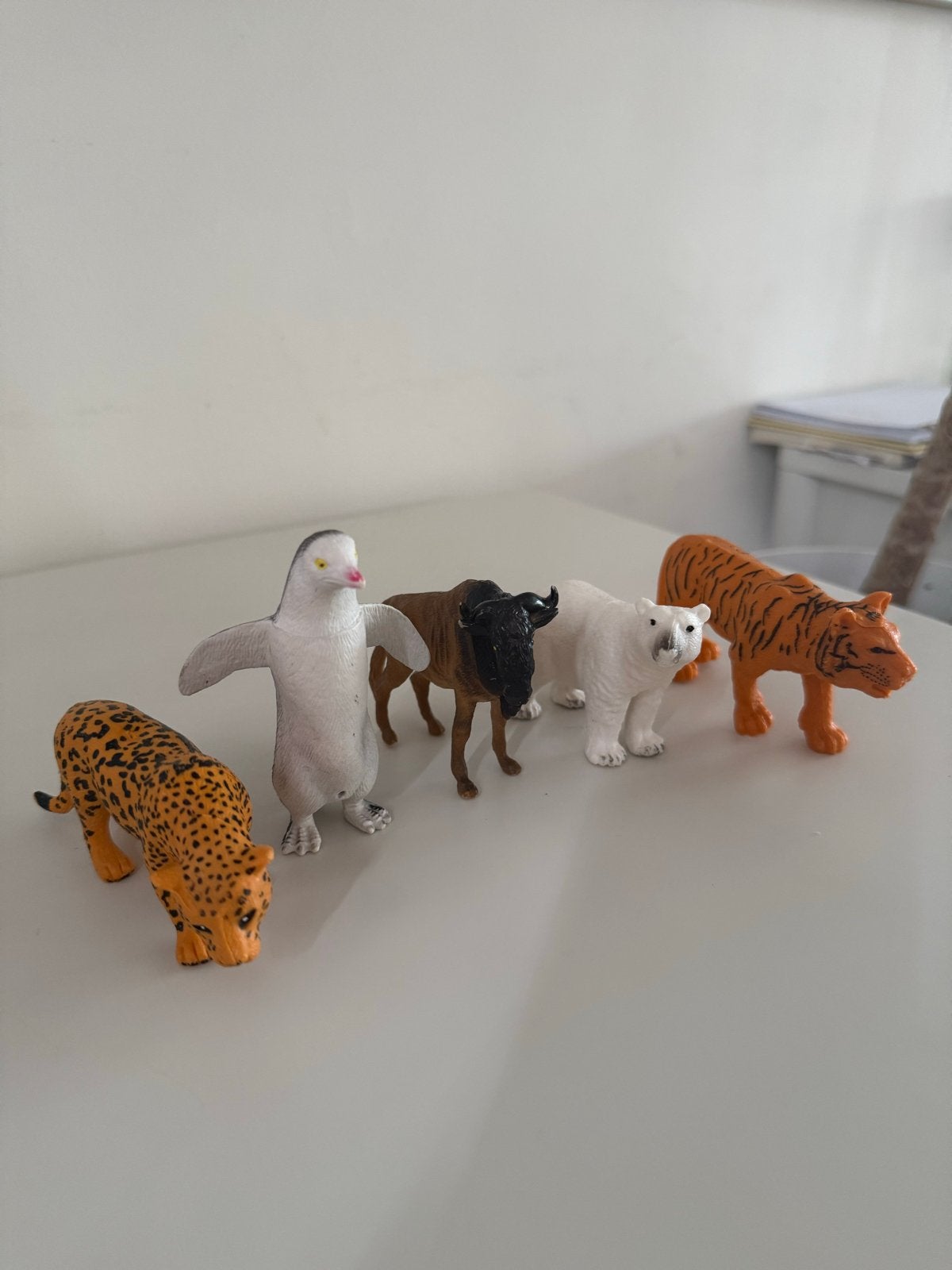 Dierenfiguren speelgoed set: tijger, jachtluipaard, gnoe, ij, Ophalen, Gebruikt