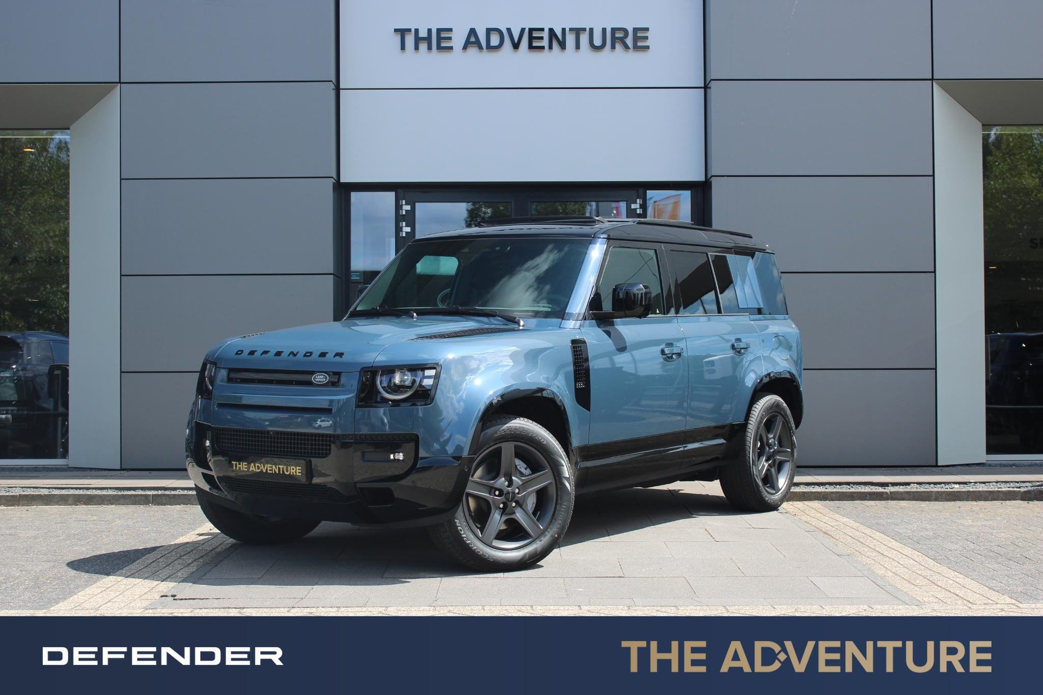 Land Rover Defender 110 P300e Dynamic SE | Pano | Koelvak |, Auto's, Automaat, Gebruikt, Euro 6, Met garantie (alle)