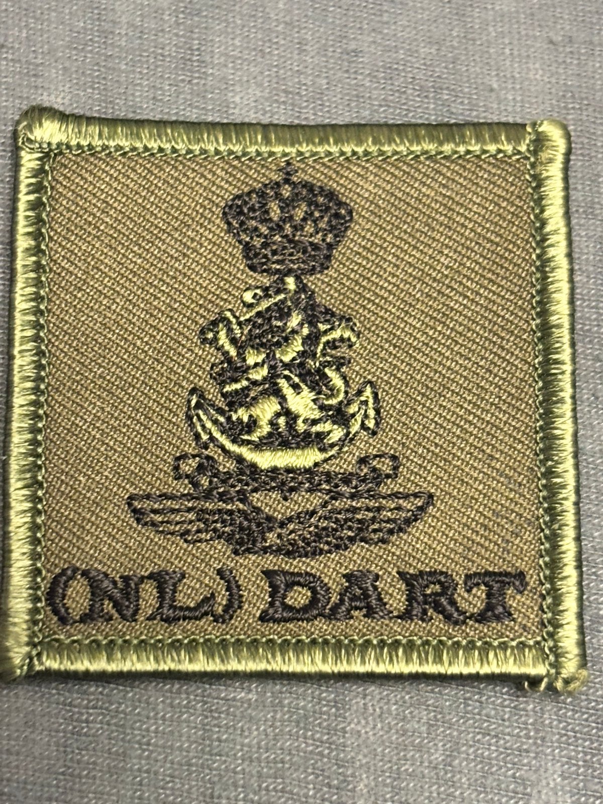 5x5 borst embleem (NL)DART, Verzenden, Landmacht, Nederland, Embleem of Badge
