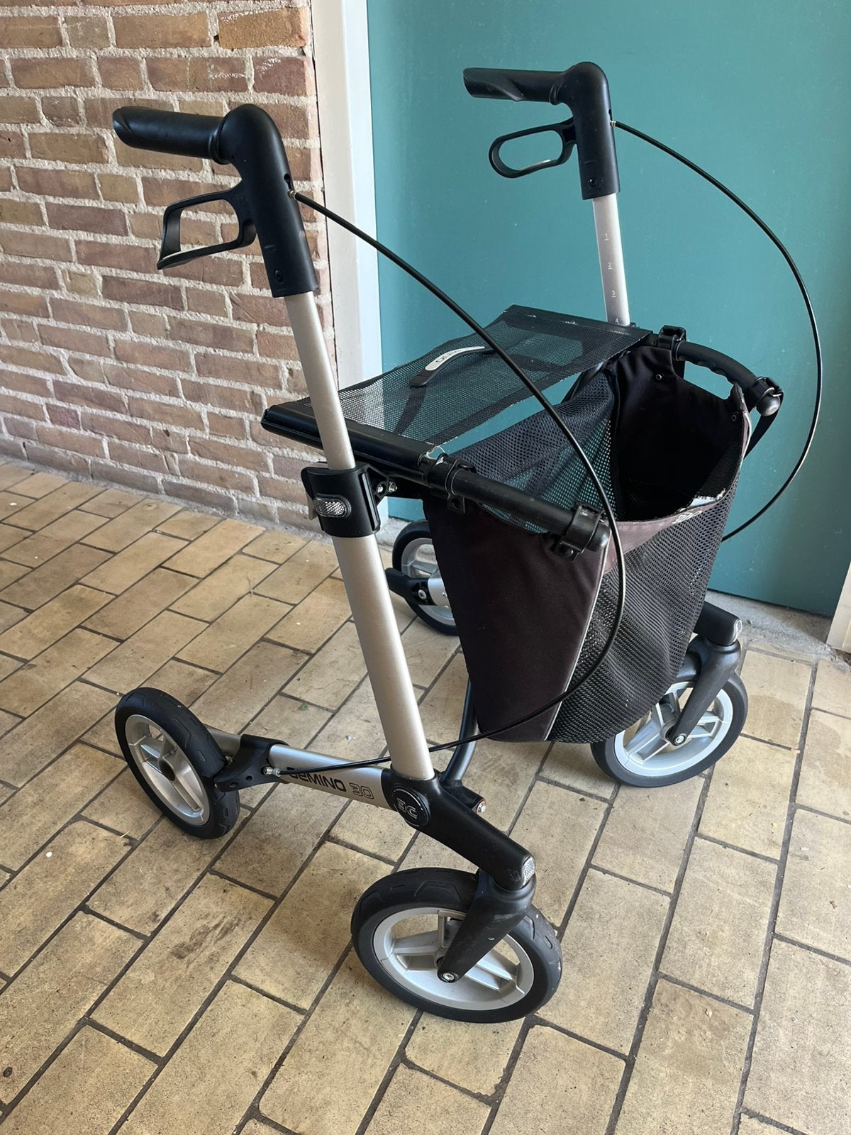 Rollator gemino 30 comfort, Diversen, Rollators, Ophalen, Zo goed als nieuw