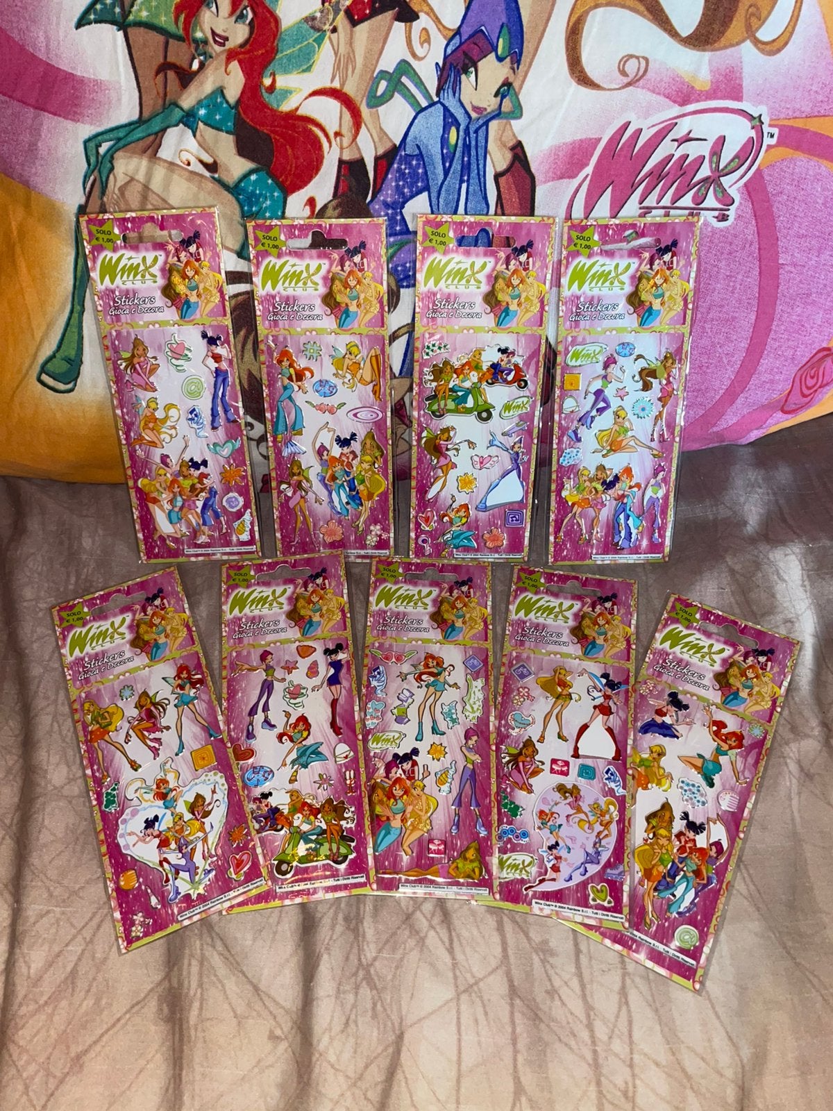 Winx Club 2004, stickervellen; 9 stickervellen, 9 varianten, Ophalen of Verzenden, Zo goed als nieuw