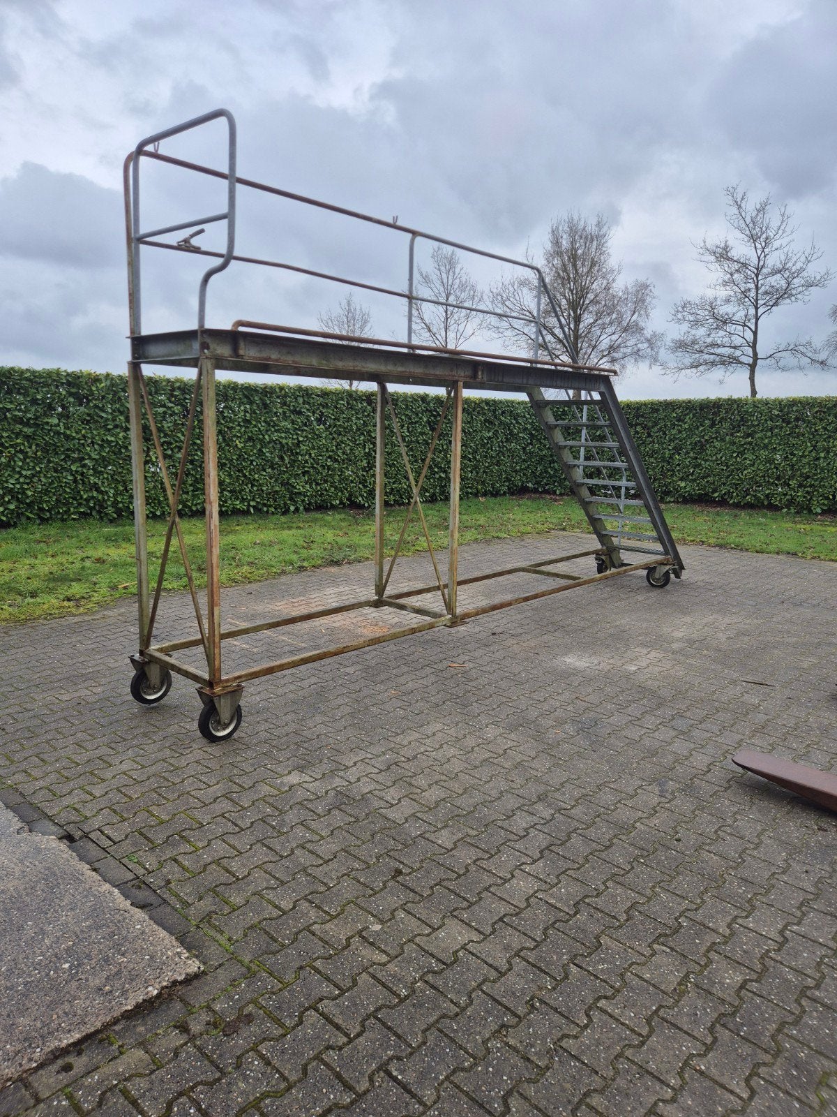 Stalen Bordestrap Containertrap Trap met bordes van Staal, Doe-het-zelf en Verbouw, Ladders en Trappen, Ophalen of Verzenden, Gebruikt
