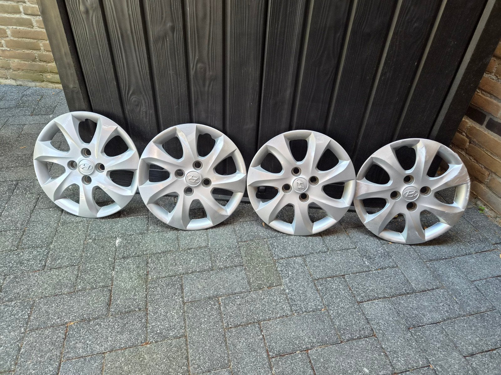 Hyundai wieldoppen origineel.  14 inch, Ophalen of Verzenden, Gebruikt