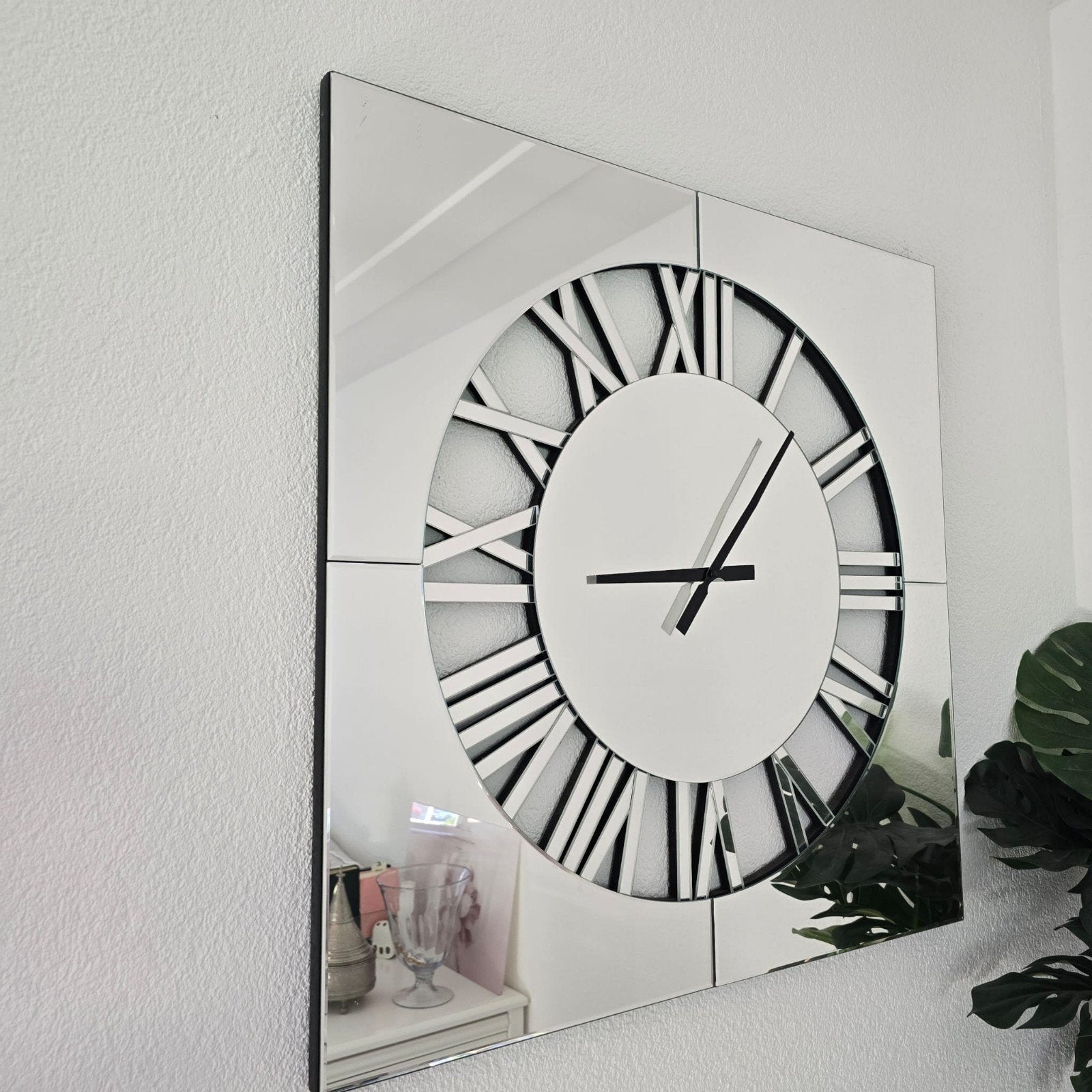 Moderne spiegel wandklok met Romeinse cijfers, Ophalen of Verzenden
