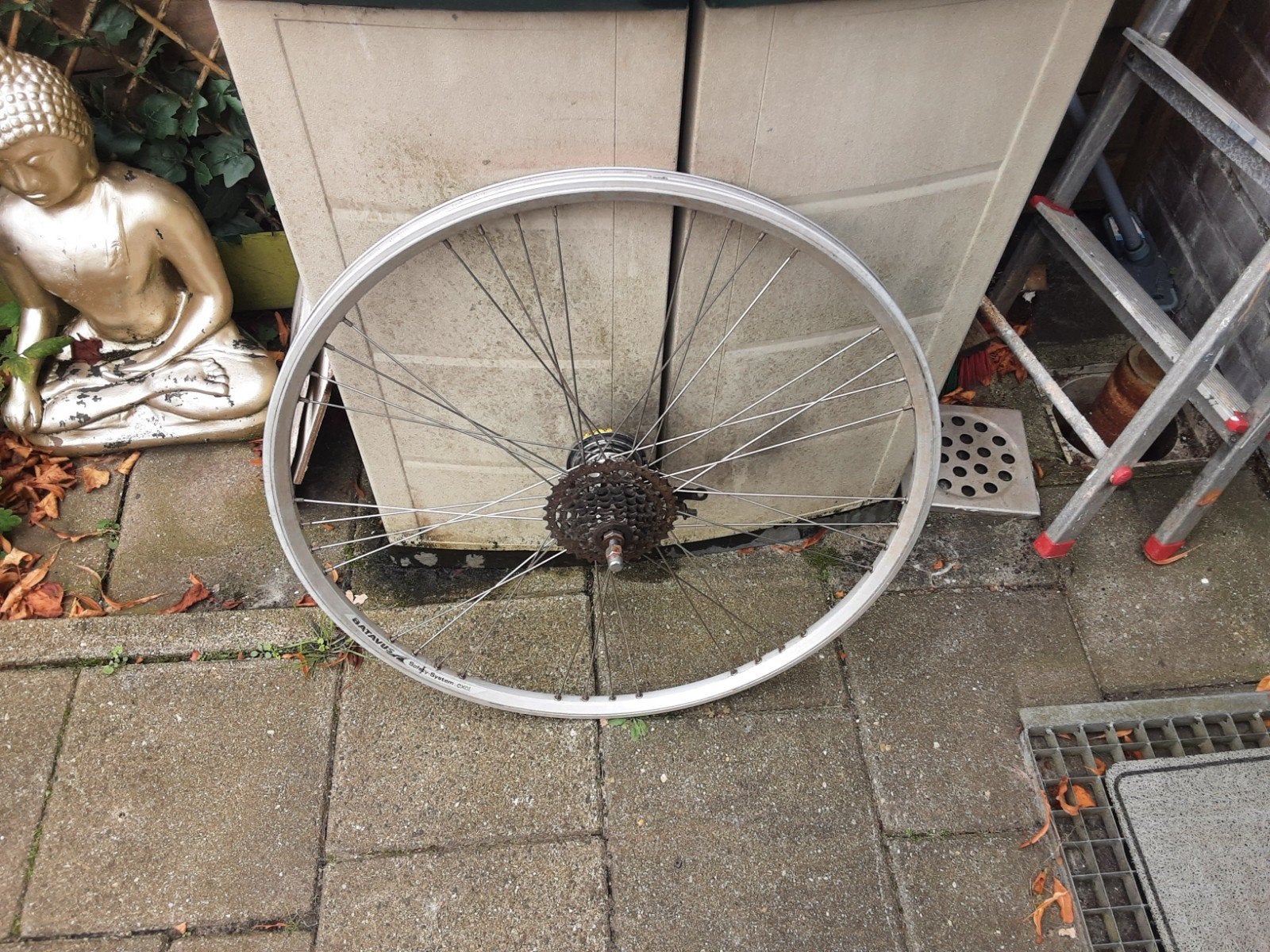 28 inch shimano achterwiel, 8 speed cassette, rollerbrake, Ophalen of Verzenden, Gebruikt, Shimano