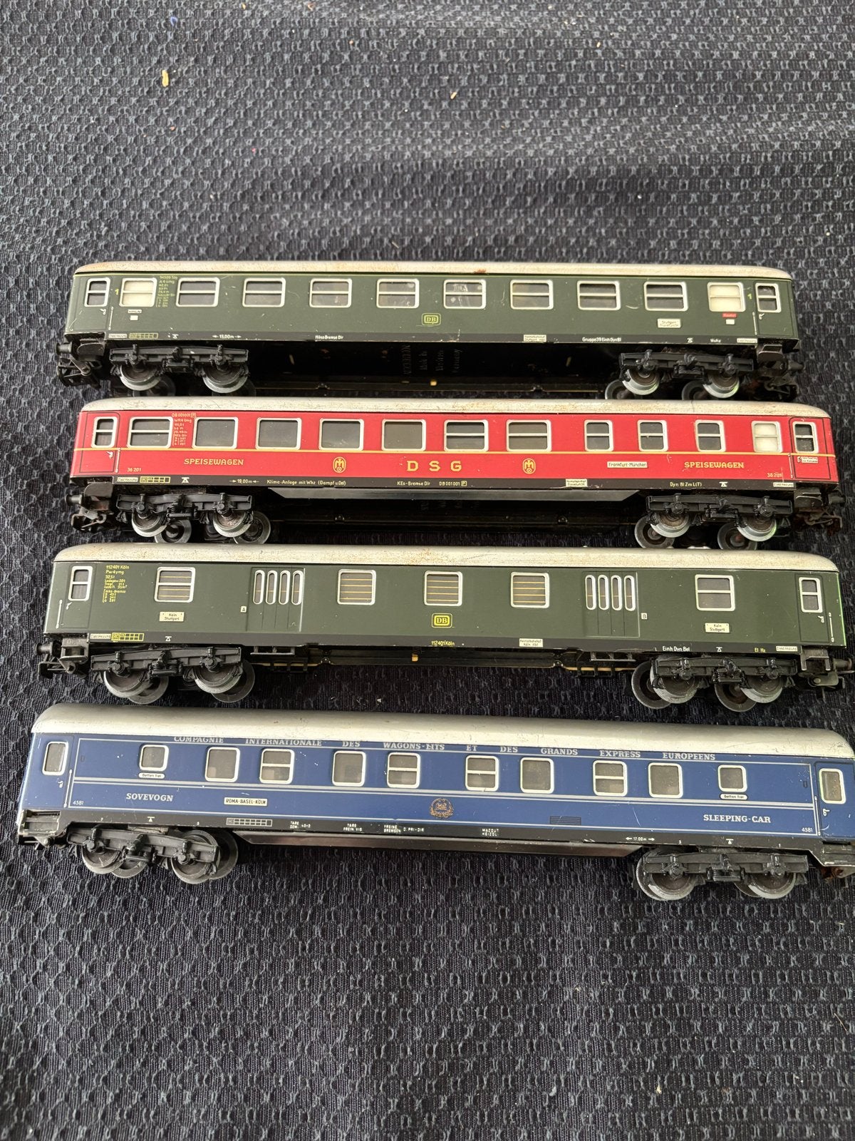 4 vintage Märklin treinen, Ophalen, Wisselstroom, Gebruikt, Wagon