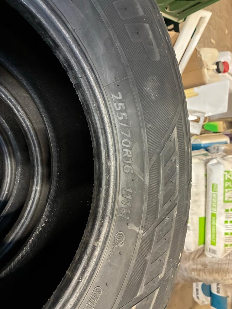 Hankook banden 255/70/16 All Season, Ophalen, Gebruikt, 255 mm, 16 inch