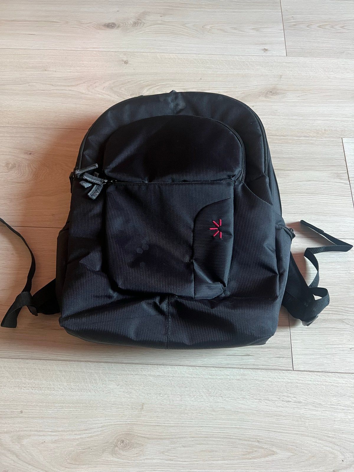 Ruime Laptop Rugzak 17 inch, Computers en Software, Laptoptassen, 17 inch of meer, Nieuw, Ophalen of Verzenden, Zwart