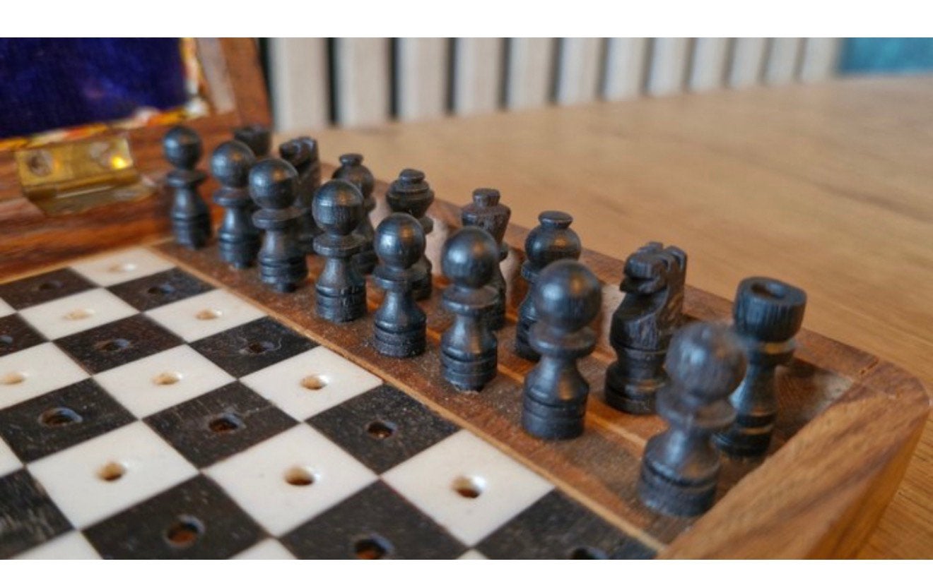 Schaakspel Hand carved massief Hout 1960-1970 gedetailleerd, Ophalen of Verzenden
