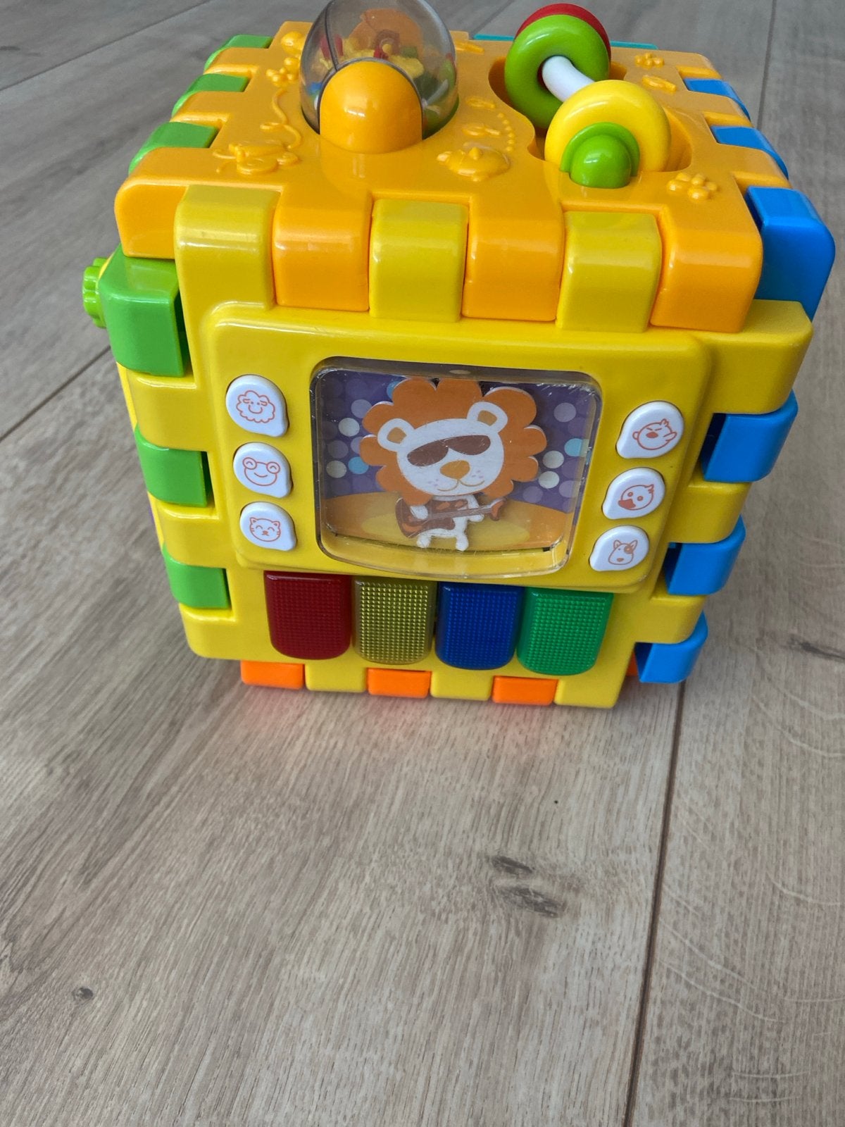 Interactieve Speelkubus met Licht en Geluid, Ophalen, Zo goed als nieuw, Overige typen, Met licht