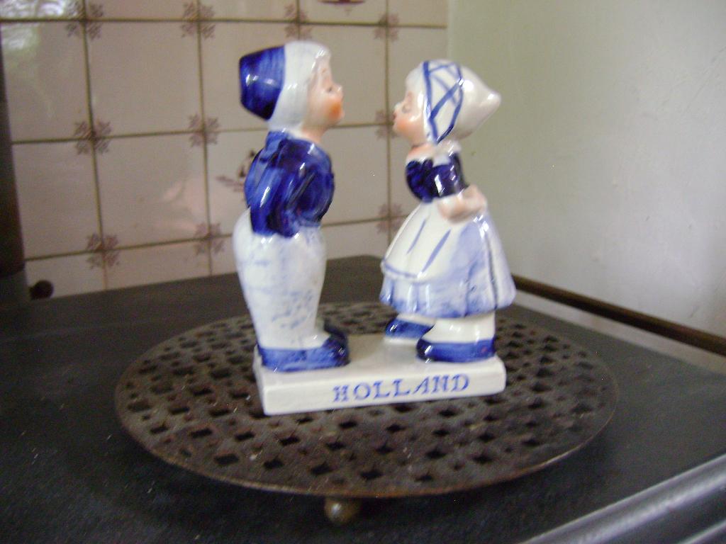 Delfts blauw  - boertje en Boerinnetje, Verzamelen, Ophalen of Verzenden, Zo goed als nieuw, Mens