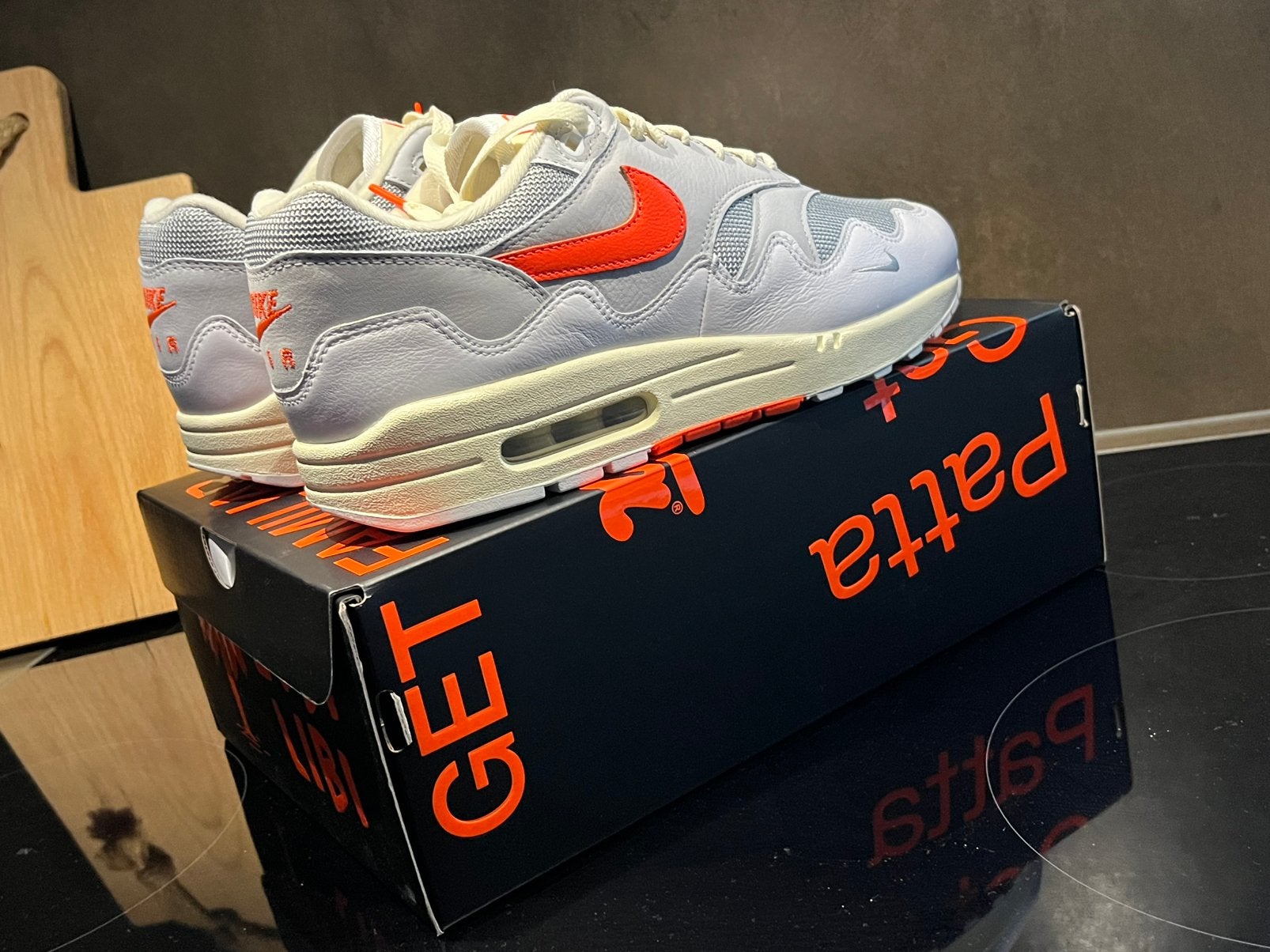 Nike air max 1 patta 45, Kleding | Heren, Schoenen, Ophalen of Verzenden, Zo goed als nieuw, Wit