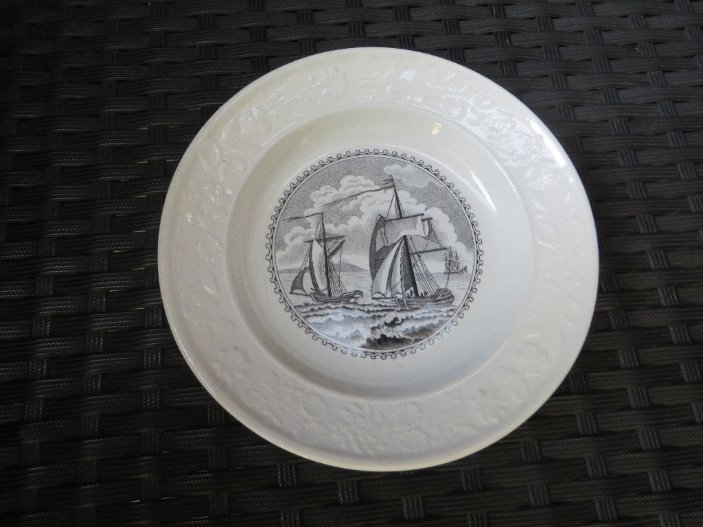 Antiek Engels creamware aardewerk bordje 2 zeil schepen, Antiek en Kunst, Ophalen of Verzenden