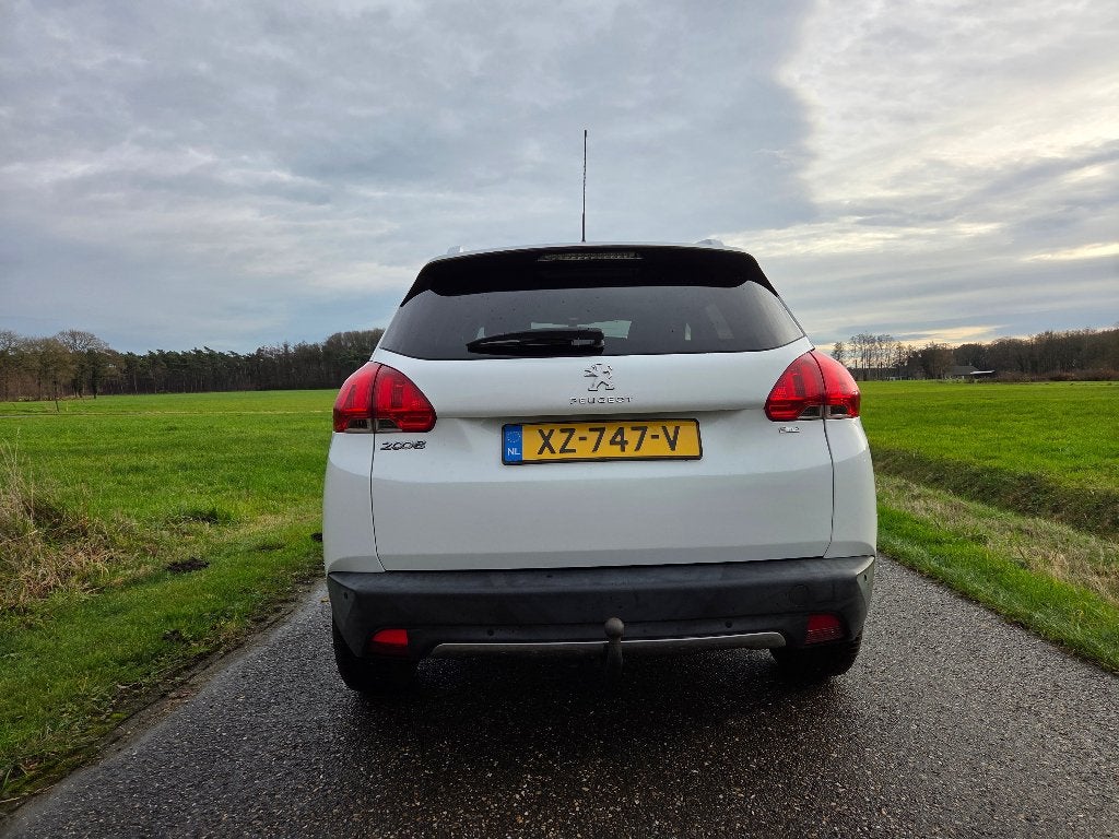 Peugeot 2008 1.2 VTI 60KW/82PK 2015 Wit, Auto's, Peugeot, Voorwielaandrijving, Stof, 40 €/maand, Zwart