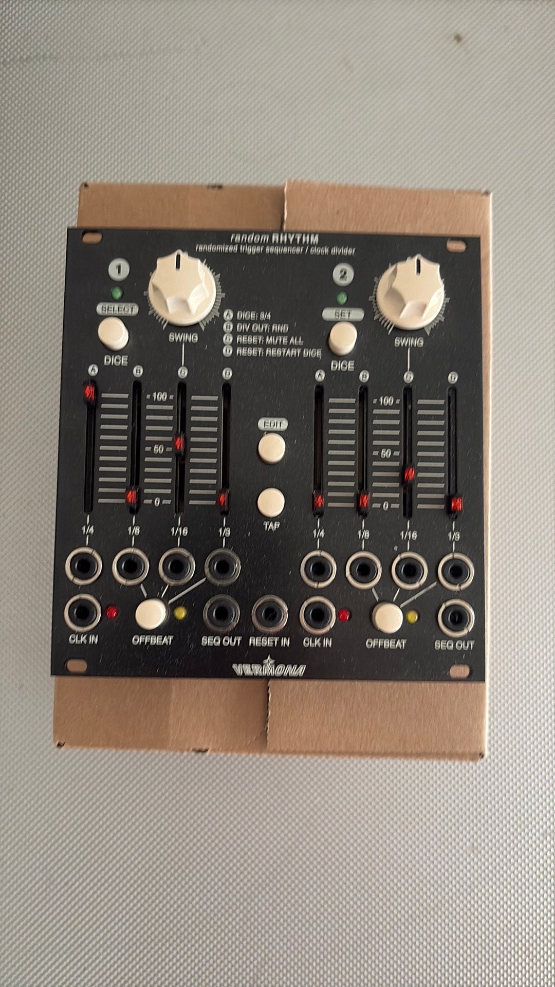 Vermona random rhythm, Muziek en Instrumenten, Synthesizers, Ophalen of Verzenden, Zo goed als nieuw, Overige aantallen, Overige merken