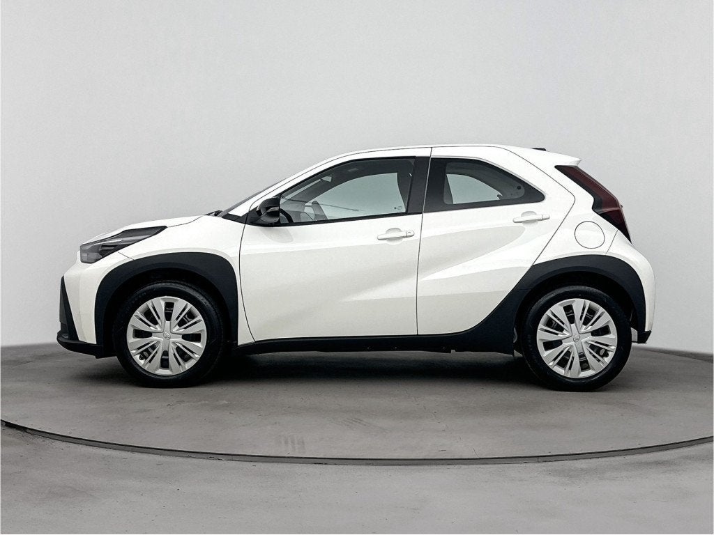 Toyota Aygo X Hybrid 115 play | NIEUW & SNEL LEVERBAAR | PRI, Stof, Zwart, 4 stoelen, 116 pk