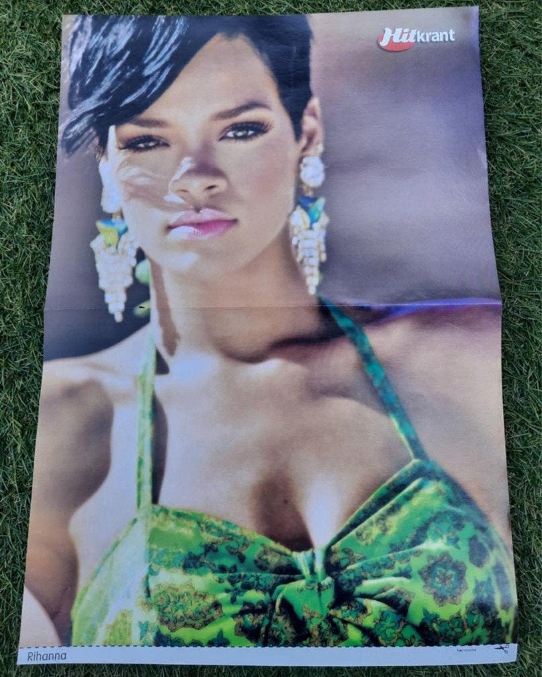 Poster 2x A4 Hitkrant 2009 Rihanna / Jonas Brothers, Verzamelen, Ophalen of Verzenden, Gebruikt, A1 t/m A3, Muziek