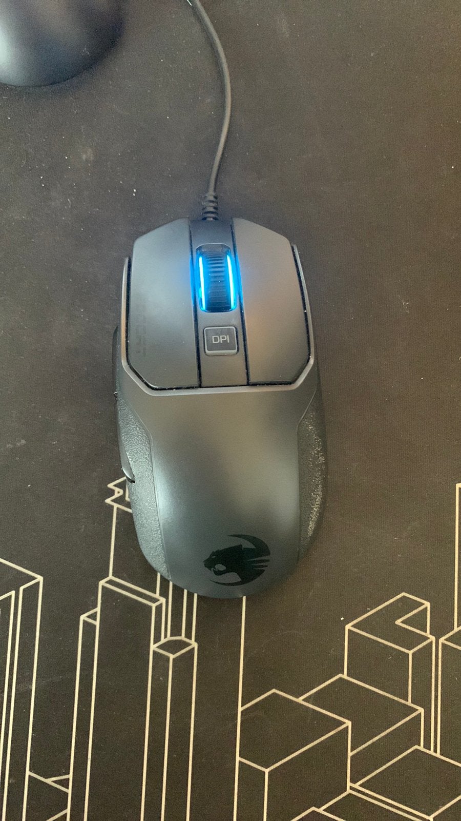 Roccat kain 100 gaming muis, Ophalen of Verzenden, Zo goed als nieuw, Gaming muis