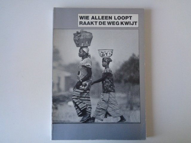 11832-6-3 : Vrouwen in Afrika.2F, Ophalen of Verzenden, Gelezen