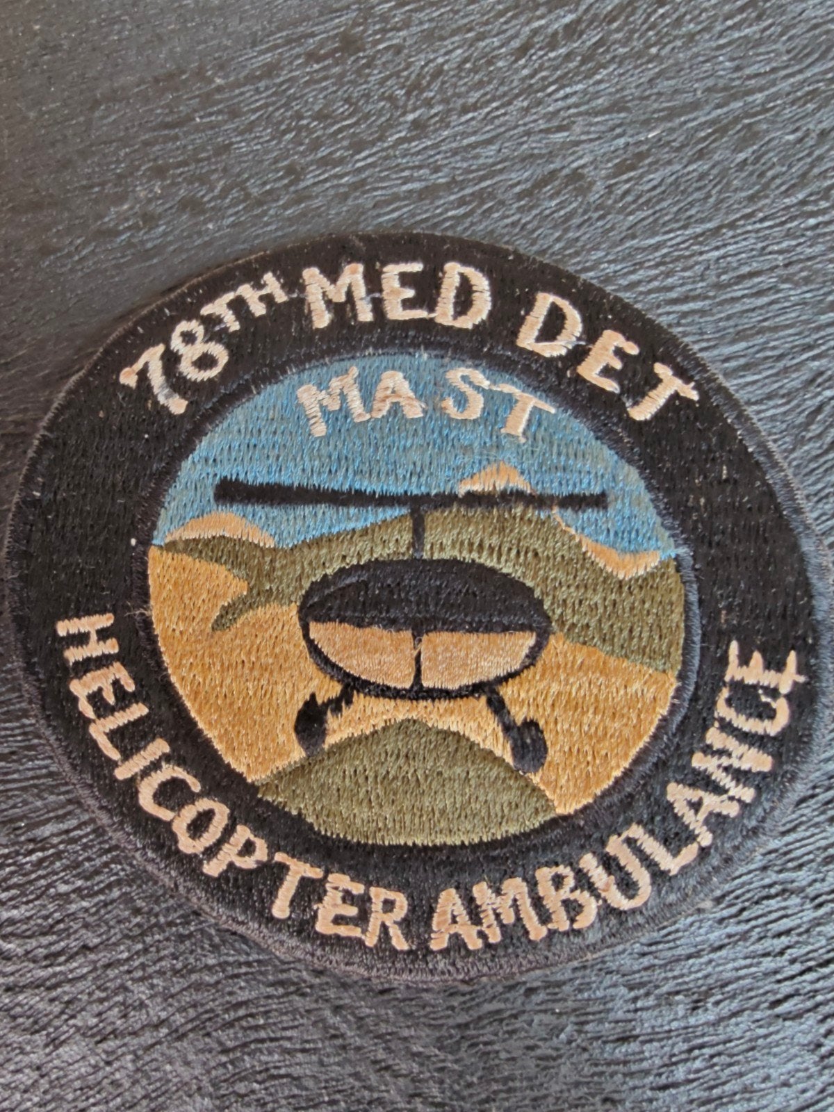 US 78th MEDICAL DETACHMENT " HELICOPTER AMBULANCE ", VIETNAM, Verzamelen, Ophalen of Verzenden, Landmacht, Amerika, Embleem of Badge