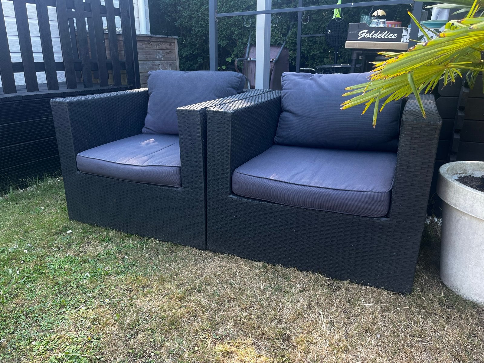 Twee comfortabele  tuinstoelen met kussens, Tuin en Terras, Ophalen, Gebruikt, Wicker