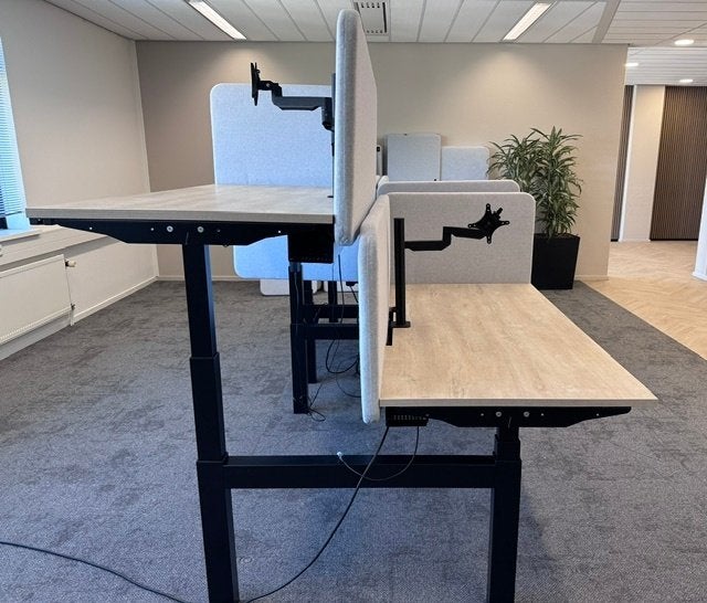 Elektrische zit-sta duo-bureau 160x80 cm,  650€/st, 6 stuks, Zwart, 160 cm, Gebruikt, Ophalen of Verzenden