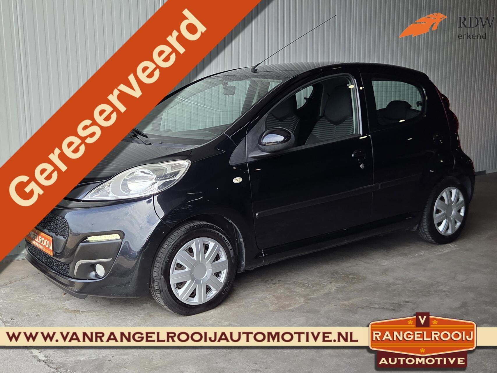 Peugeot 107 1.0 Active 5-deurs, airco, cv, toerenteller, LED, Voorwielaandrijving, Euro 5, Gebruikt, 4 stoelen