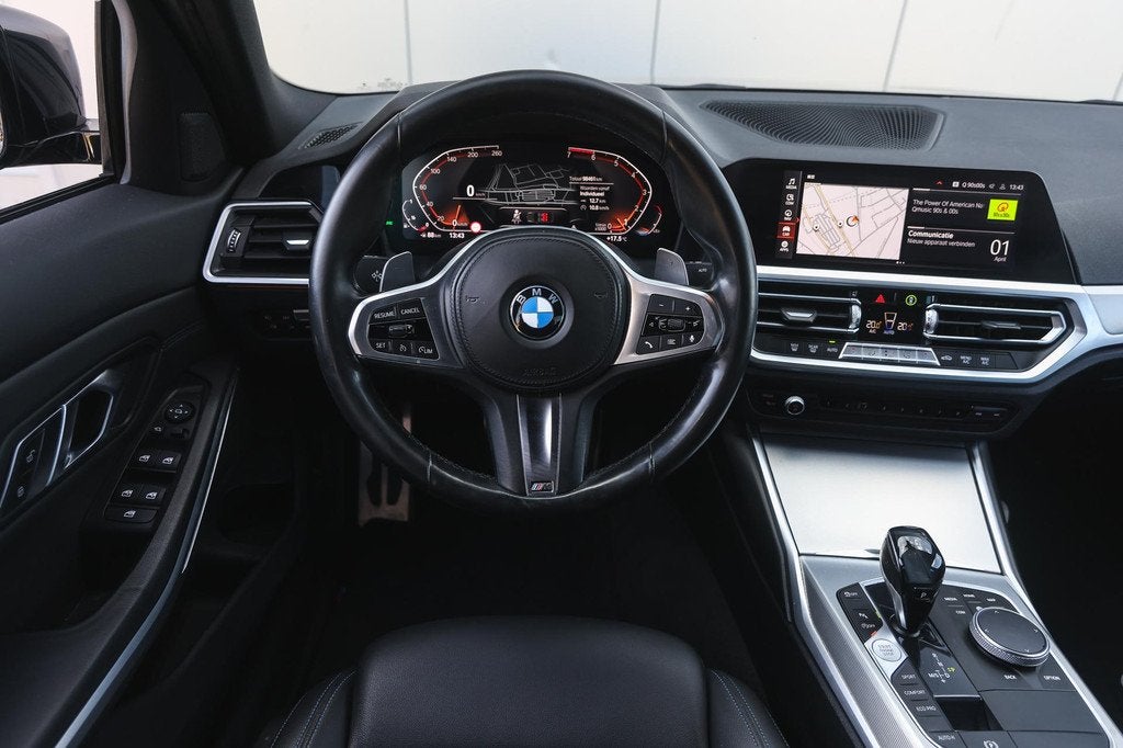 BMW 3 Serie 320i Executive M Sport Automaat / Sportstoelen /, Auto's, BMW, Achterwielaandrijving, Gebruikt, 4 cilinders, 1435 kg