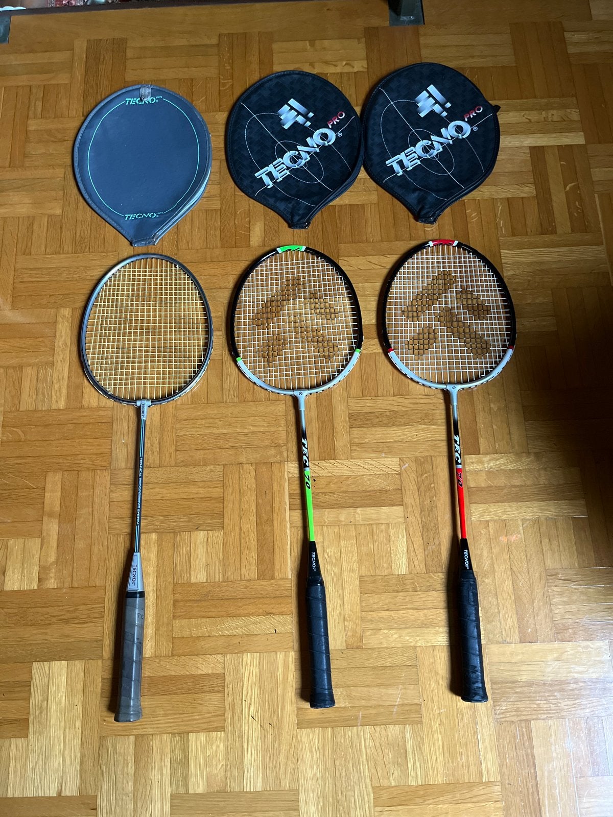 Drie Tecno Pro badmintonrackets met hoezen, Sport en Fitness, Badminton, Ophalen of Verzenden, Gebruikt, Racket(s)