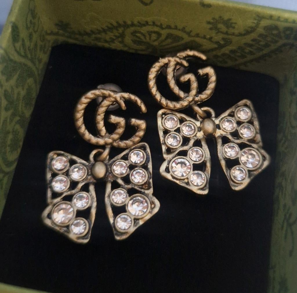 Mooie oorbellen goudkleurig, Sieraden, Tassen en Uiterlijk, Oorbellen, Overige materialen, Nieuw, Ophalen of Verzenden, Knopjes of Stekers
