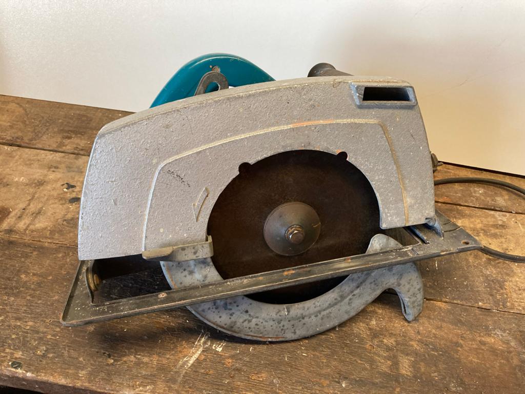 Makita 5900BR handcirkelzaag 235mm, Ophalen, Gebruikt, Cirkelzaag, 70 mm of meer