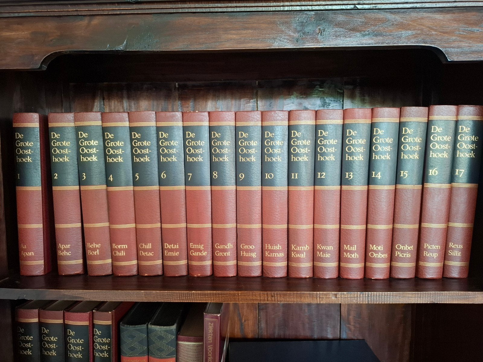 Grote Oosthoek Encyclopedie uit 1976 - Complete Serie, Complete serie, Algemeen, Ophalen, Gelezen