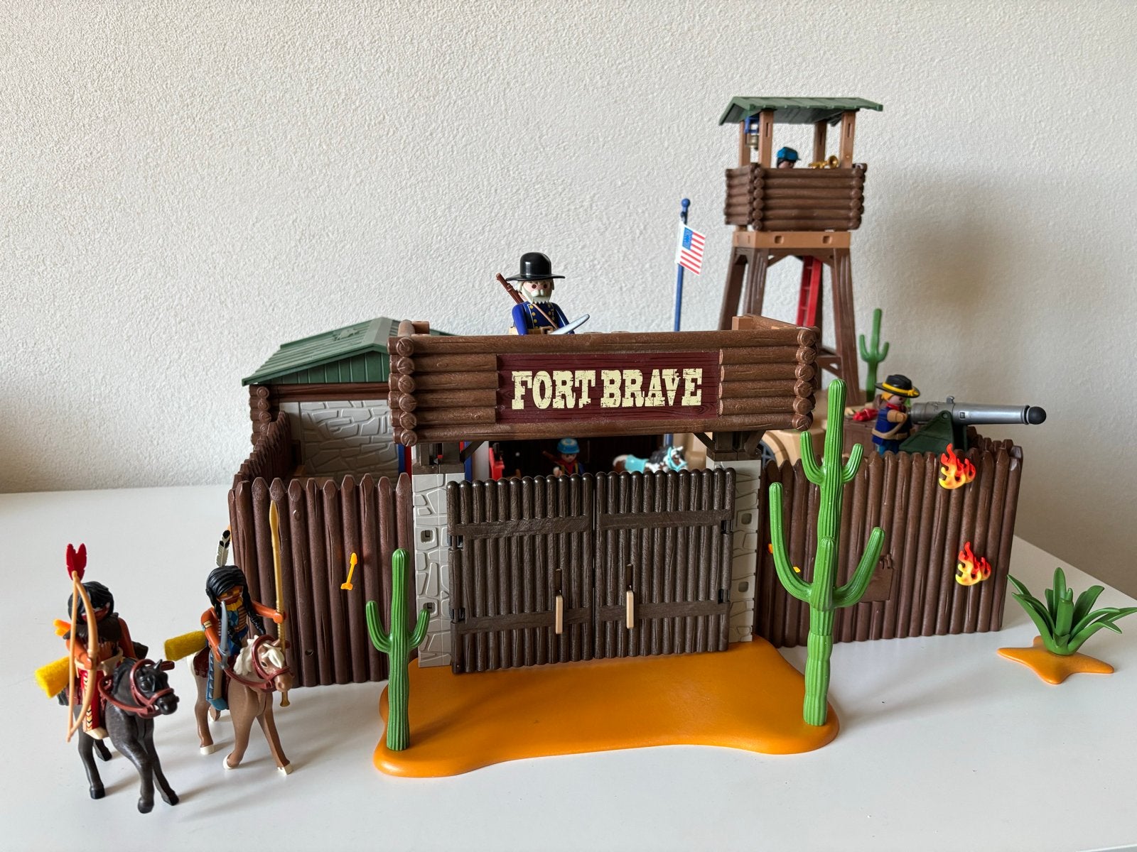 Playmobil Fort Brave, Ophalen of Verzenden, Zo goed als nieuw, Jongen of Meisje