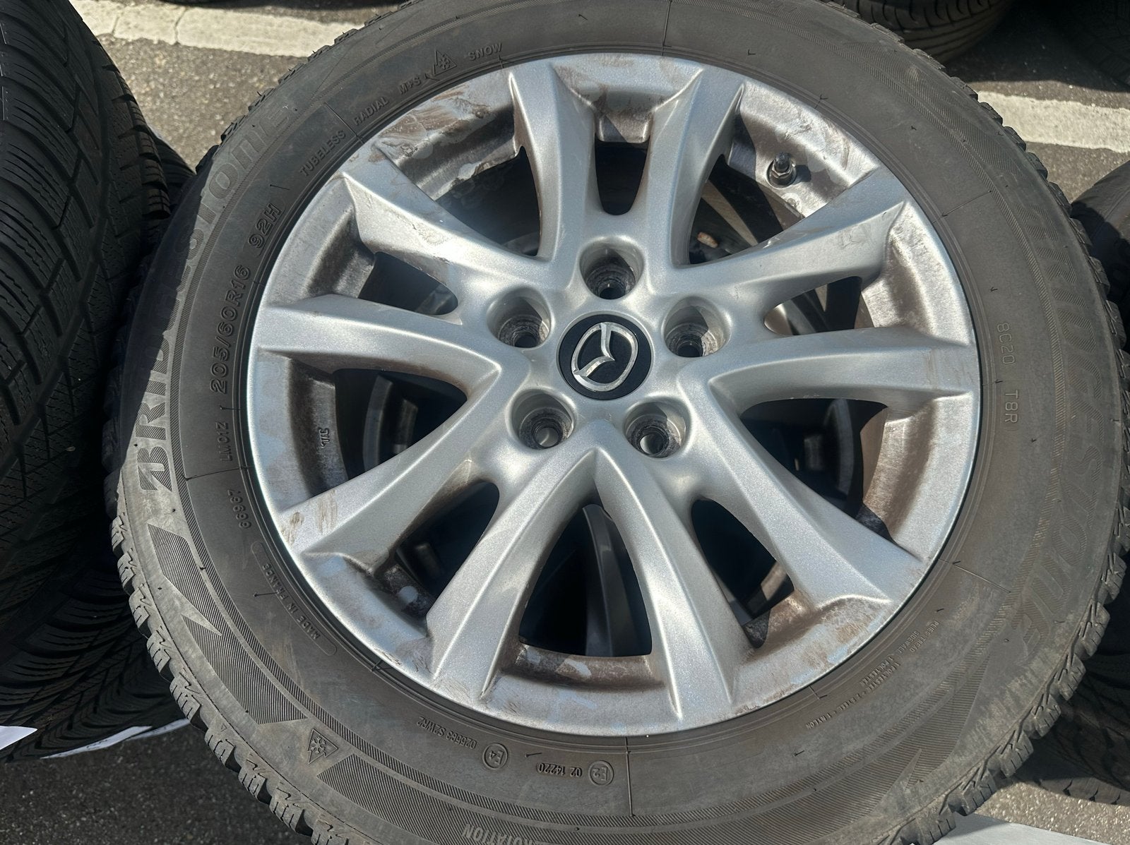 Mazda 3 Winterwielen 205/60R16 met 5,5/4,5/3/3,5mm profiel, Ophalen, Gebruikt, 16 inch, Banden en Velgen