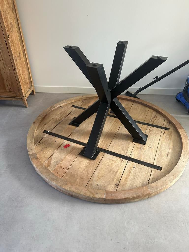 Eettafel rond 150x78, Huis en Inrichting, Tafels | Eettafels, Zo goed als nieuw, 100 tot 150 cm, 100 tot 150 cm, Vijf personen of meer