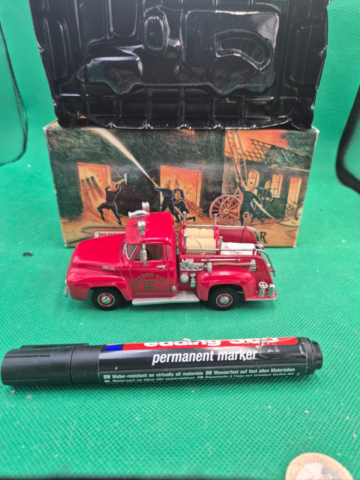 432 Ford pick up brandweer 1/43 matchbox, Ophalen of Verzenden, Zo goed als nieuw, Auto