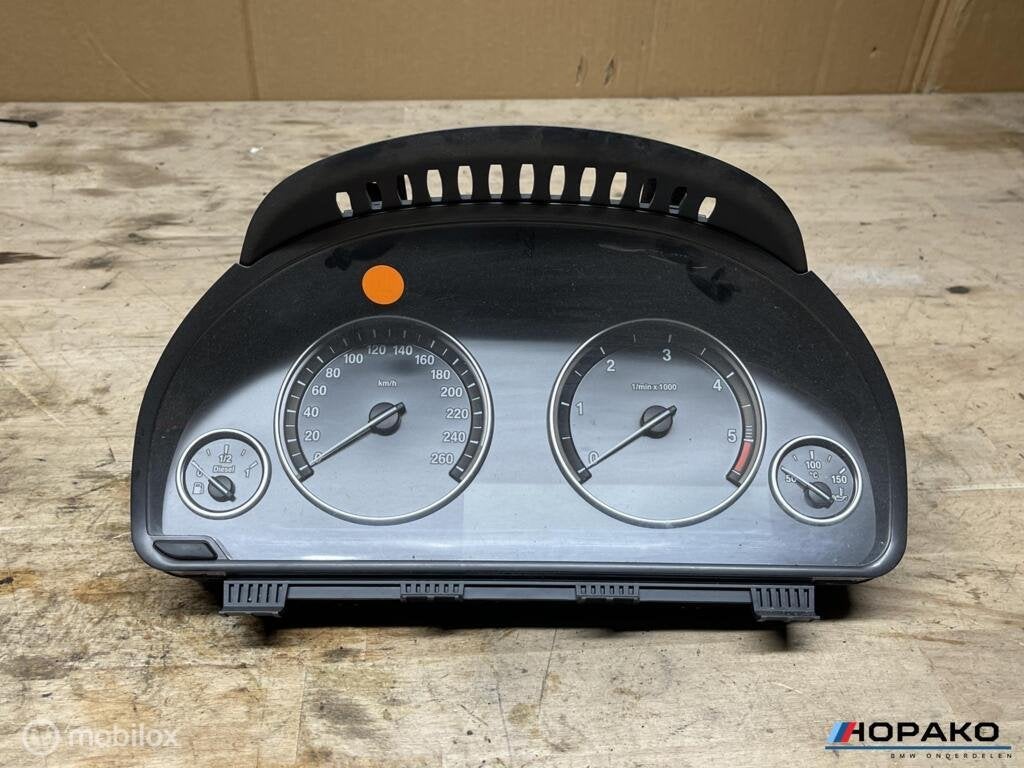 Tellerbak BMW 5 serie F10 F11 | 924934901, Gebruikt, Einsteinlaan 5 rijswijk, Bmw, Ophalen of Verzenden